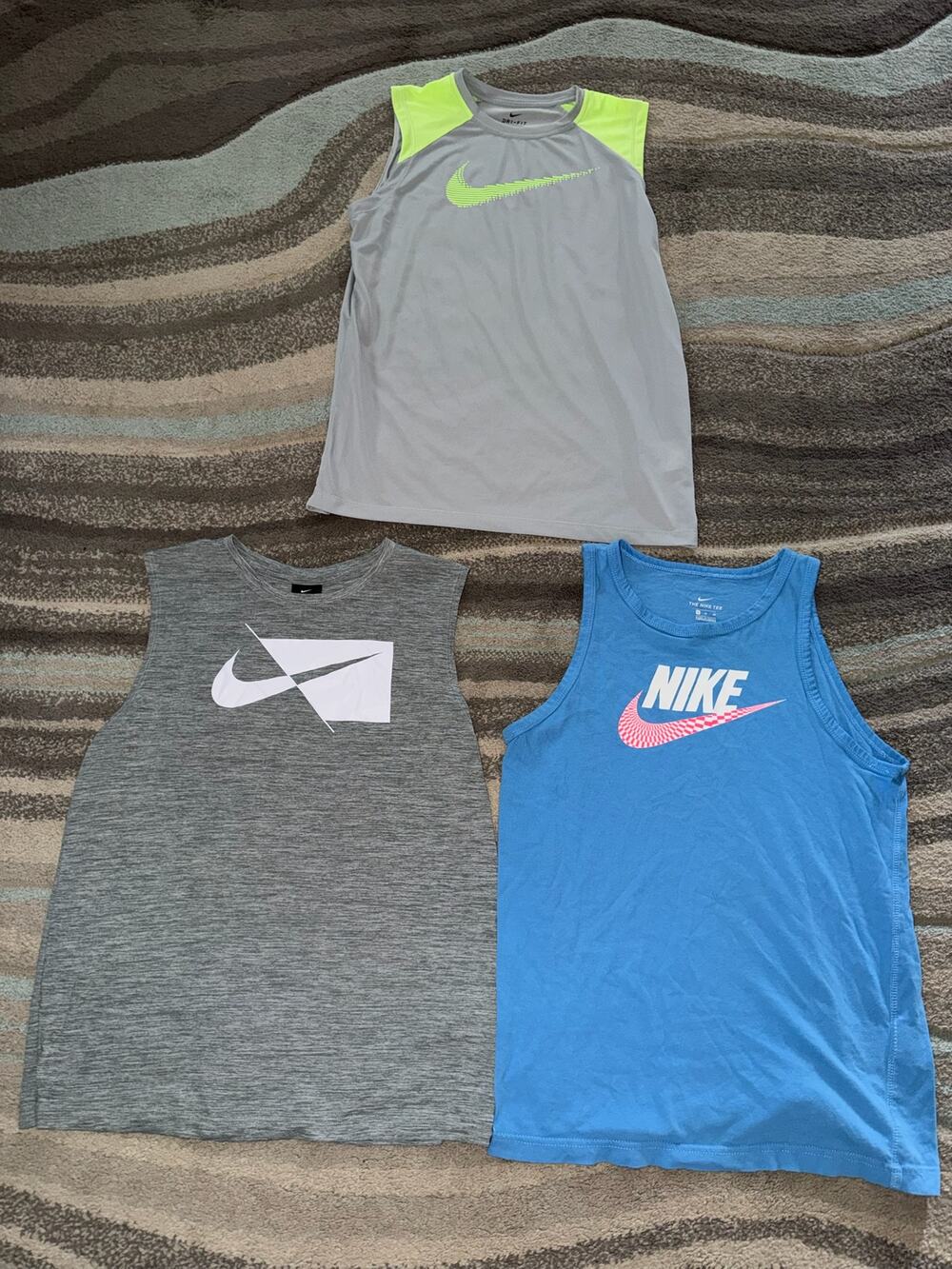 Boys Youth three LOT  Nike youth sleeveless athletic tops XL 18/20